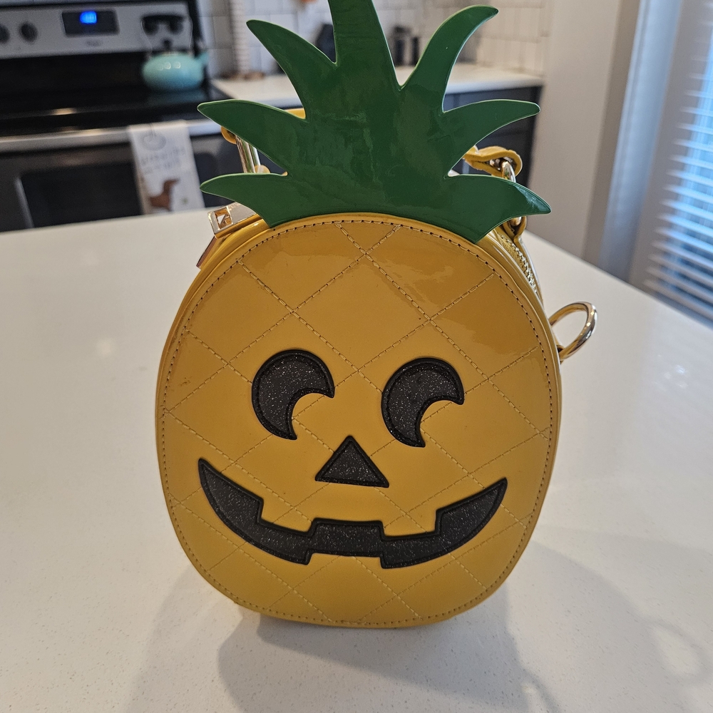 Backstitch Bruja Piñaween Bag